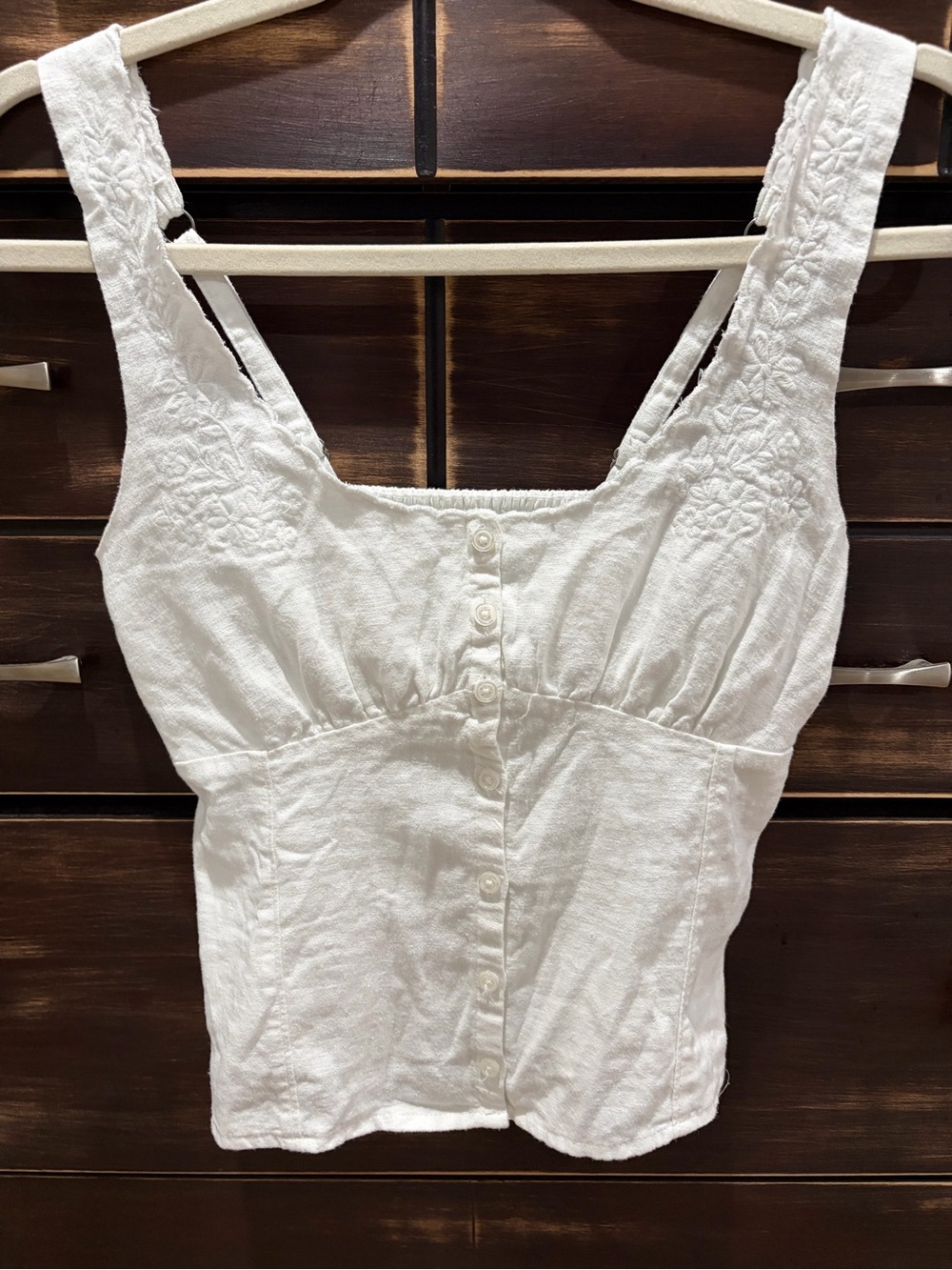 Hollister White Button-Front Embroidered Tank Top/ Size XS